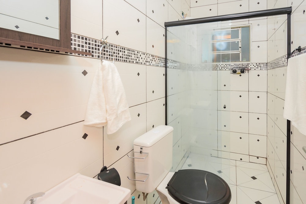Casa com Wi-fi Jacuzzi Garagem e Petfriendly