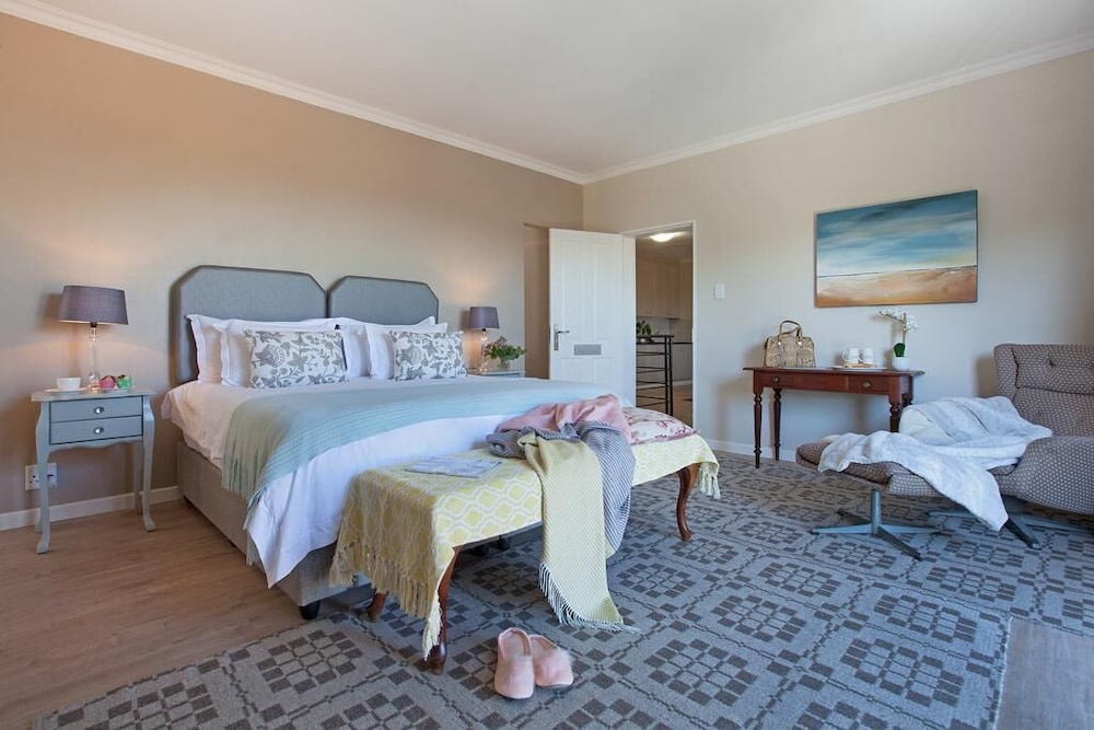 Paperbark Manor view 3