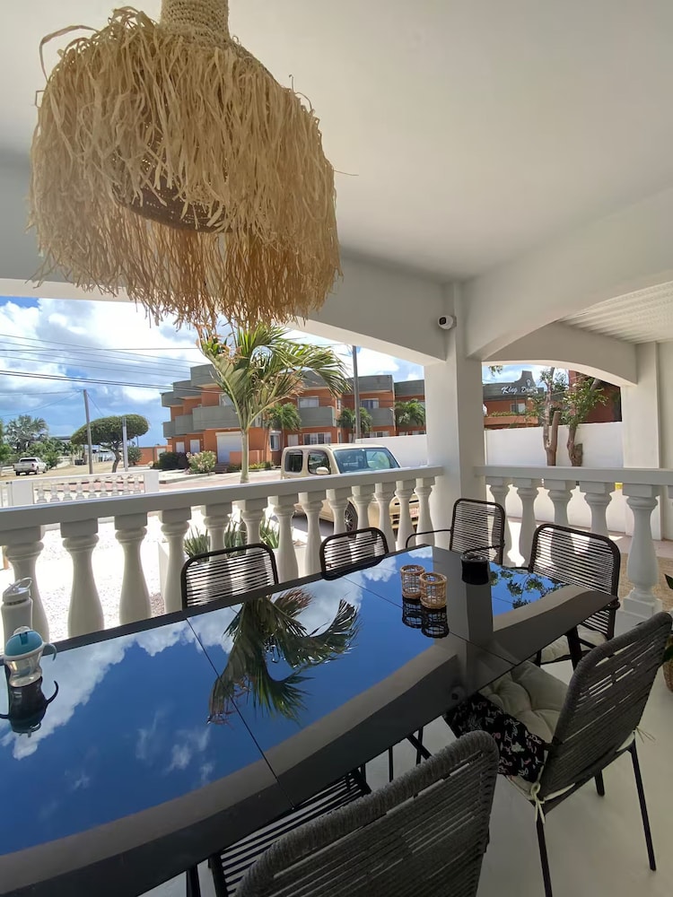 Palm Beach Vacaysuites - Palm Suite 100m2