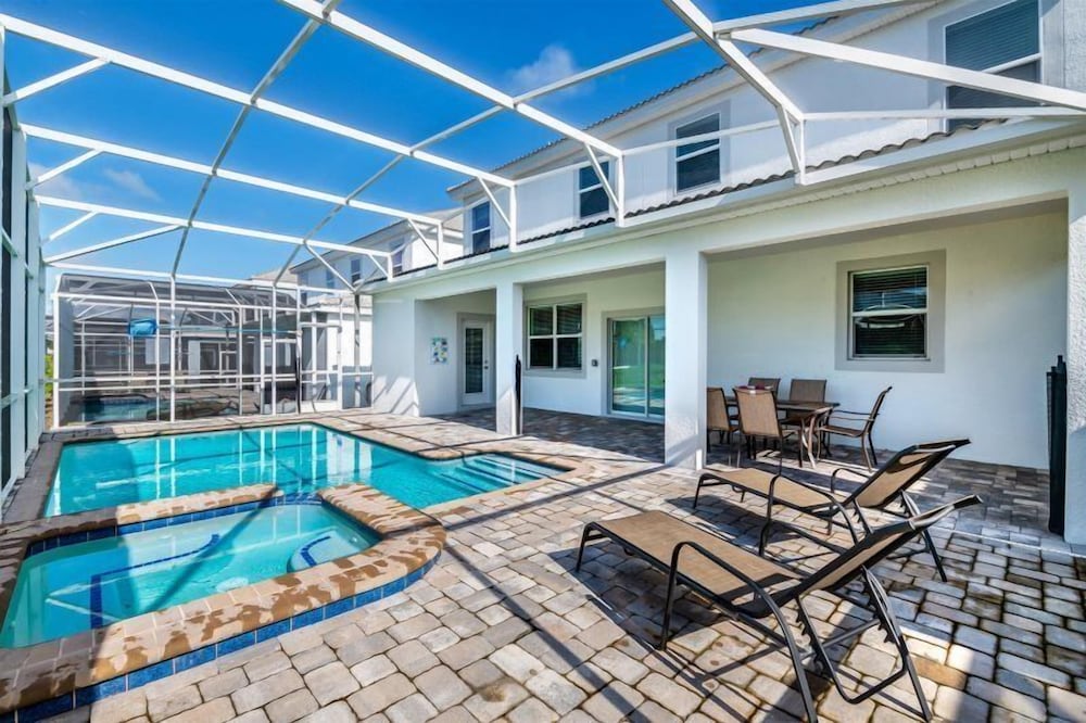 NEW BETHEL Orlando Villa With Pvt Pool Jacuzzi, Game Room and close to Disney - Image 3
