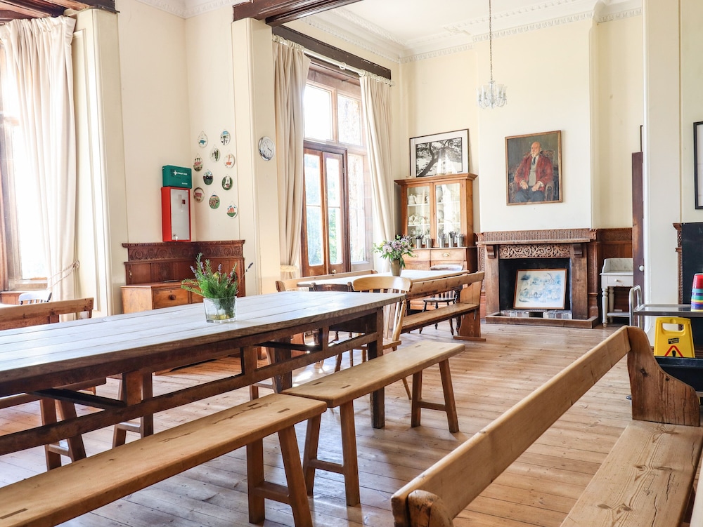 Nethercott House