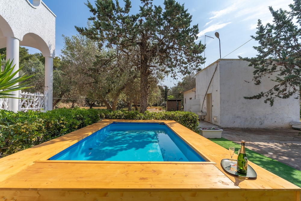 2929 Villa Garden Rose by Barbarhouse view 2