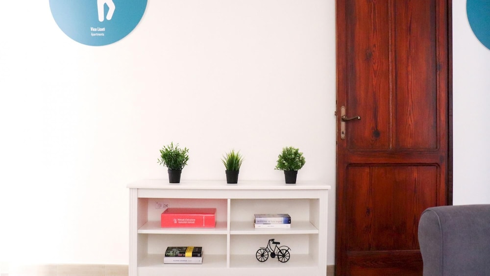 Liceti 5 B en Rapallo — recepcion & lobby
