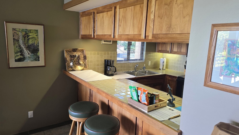 Polo Beach Club Vacation Rentals - APlus Resorts