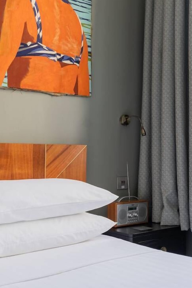 Abingdon Road IV by Onefinestay