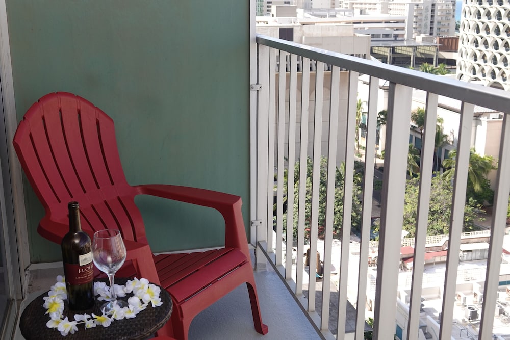 Tropical Studios at Marine Surf Waikiki