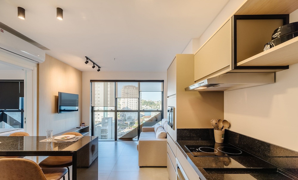 MHF II Apts Variados em Prédio com Vista para o Mar em Itapema