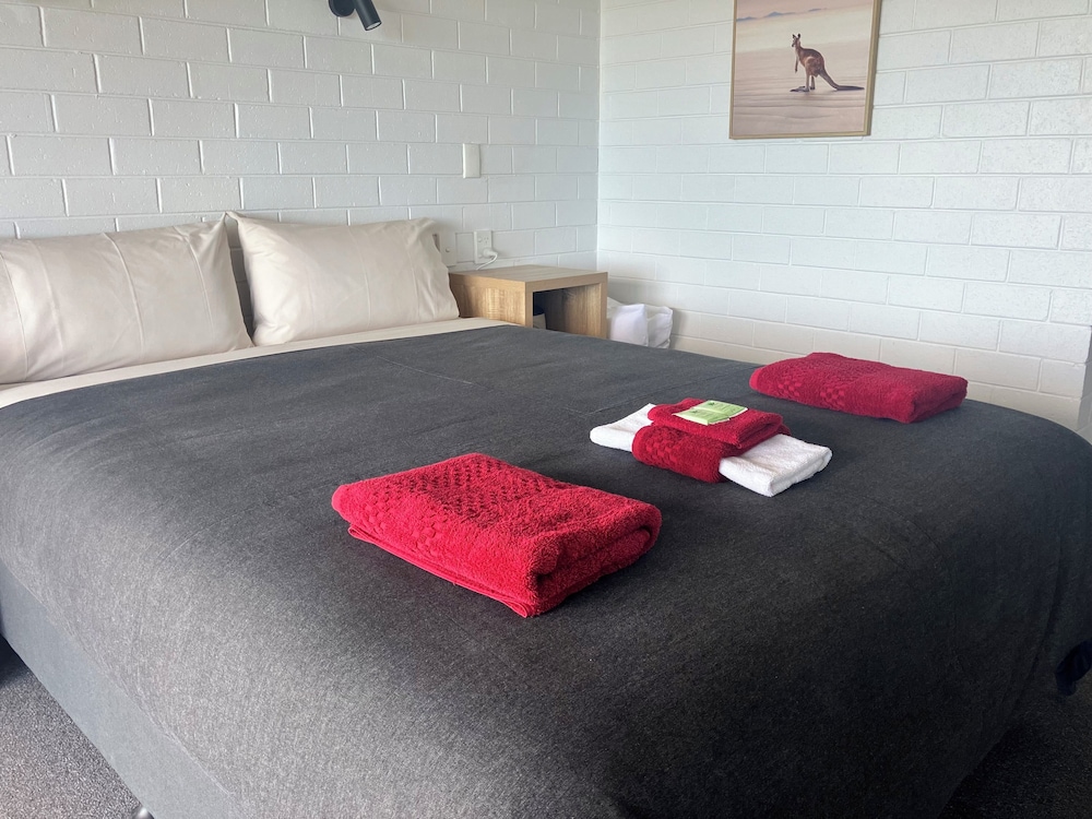 61 OCEAN ROAD MOTEL