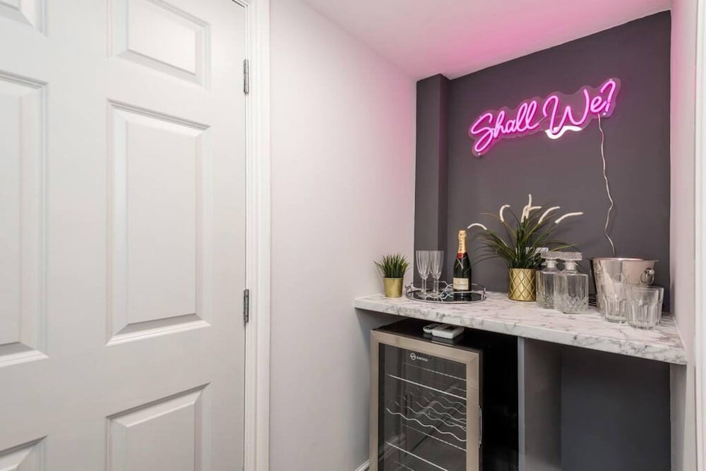 Host Apartments Seel St Townhouse Apt I