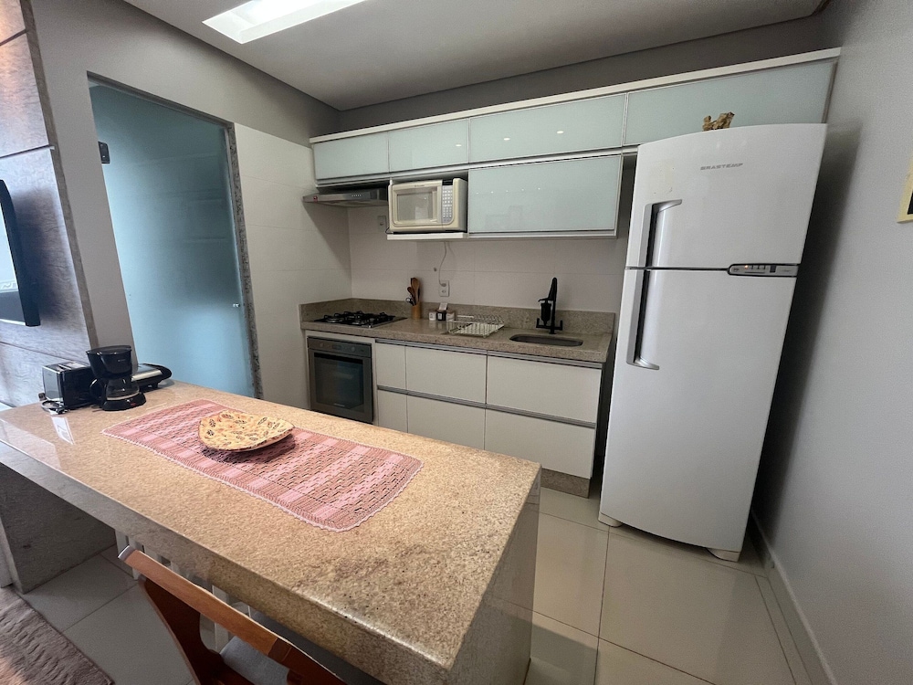 2brs apt 950 m fr/ Flamboyant Mall Unq1104