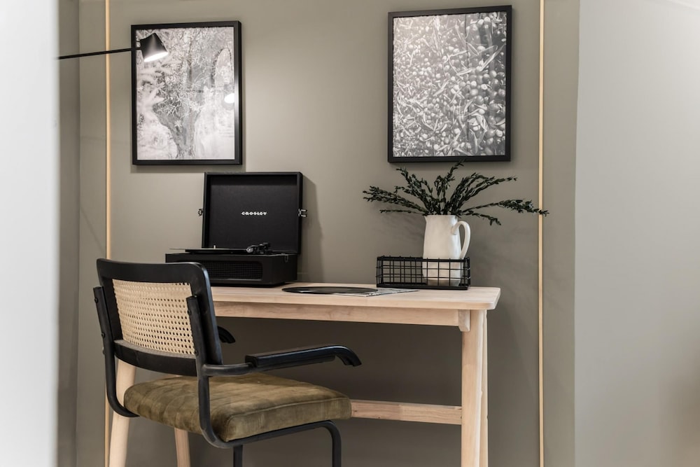 Dilar - 3 Bedrooms and Office in Trafalgar