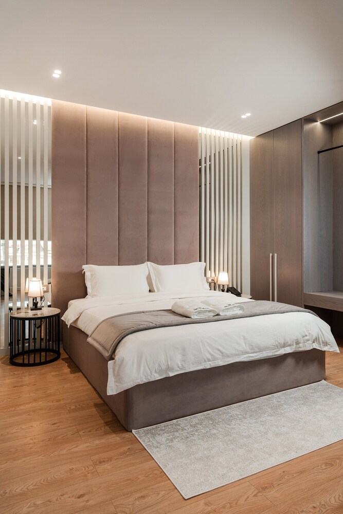 Troci Hotel 111