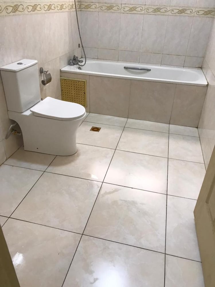 3 Bed House - Sleeps 9 - Pets - Garden - Parking view 4