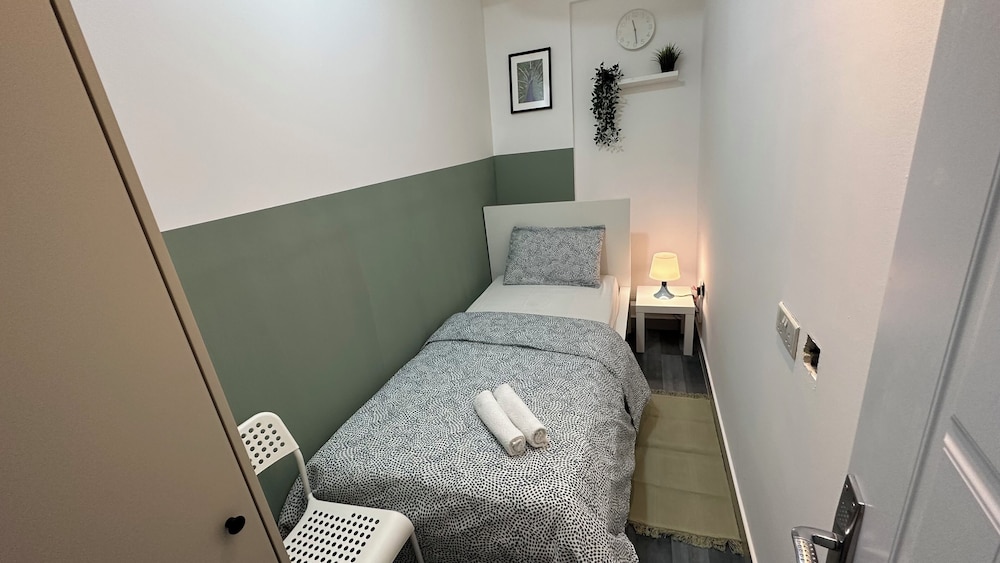 Beautiful Partition Room in Al barsha 1