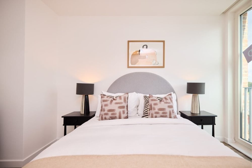 The Tottenham Wonder - Pleasing 2bdr Flat With Balcony