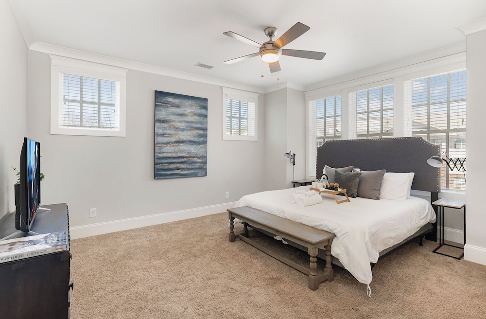 Belwood Manor-across From Parthenon-5 Min Broadway