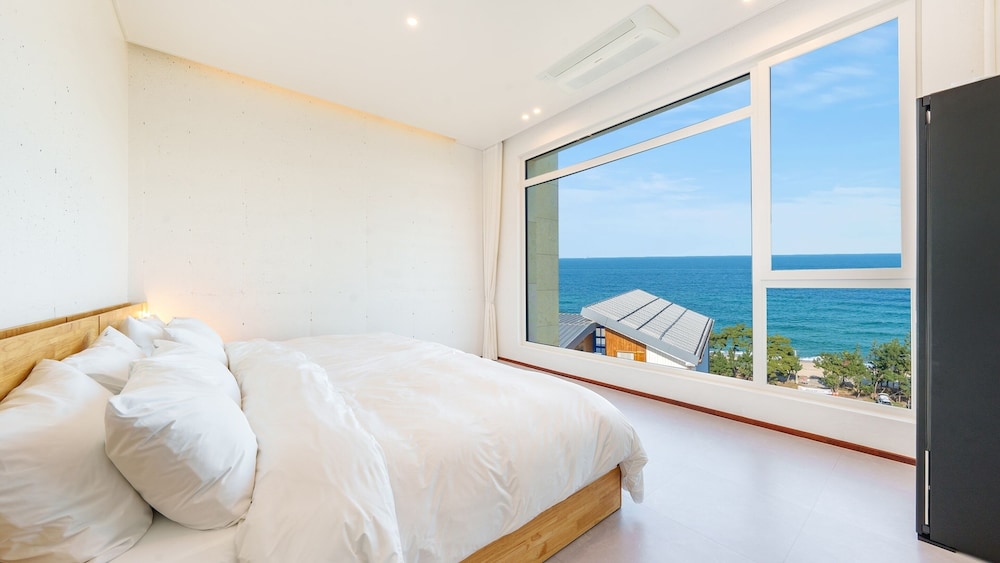 Gangreung cn6 Ocean View spa Poolvilla