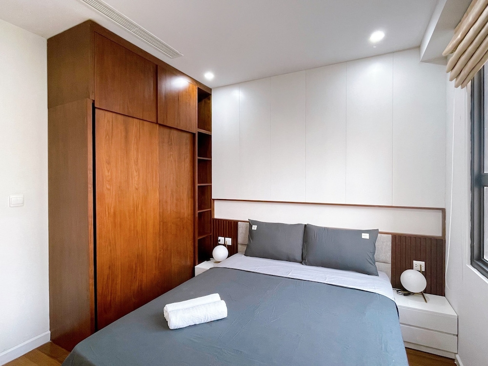 TIL Vinhomes D'capitale Elegance Suites