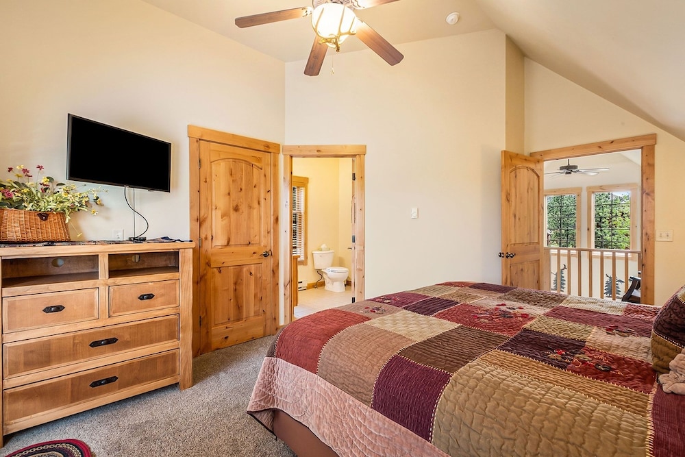 Solitude Condos - Estes Park CO