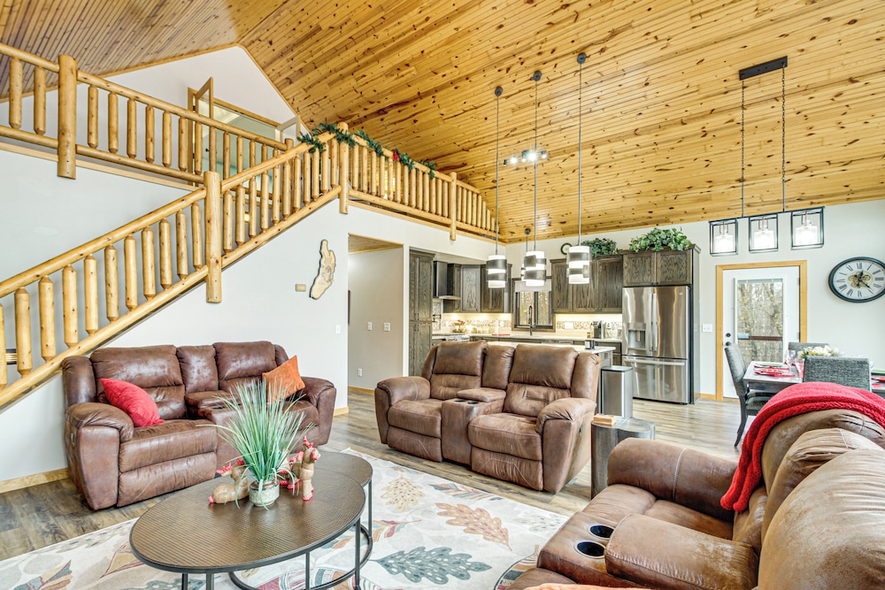 Fish & Swim: Lakefront Mora Home on 2 Acres!