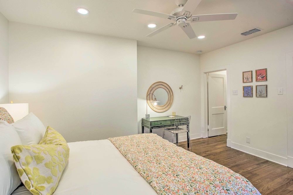 Newly Updated & Charming Azalea District Home view 3