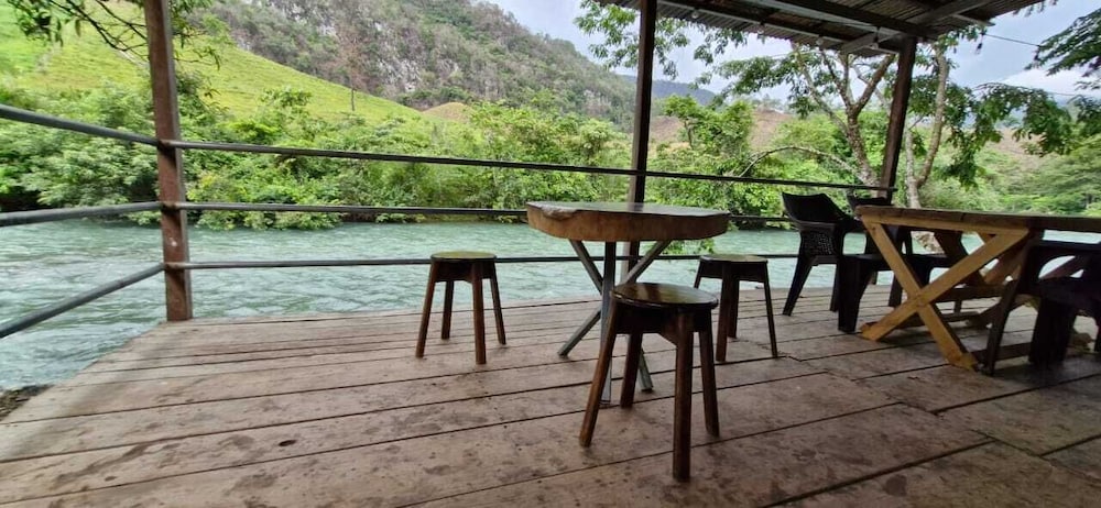 Yaxlik River lodge view 4