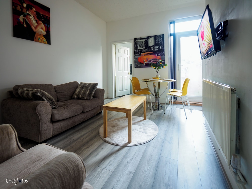Couldon Lodge Family Room 3