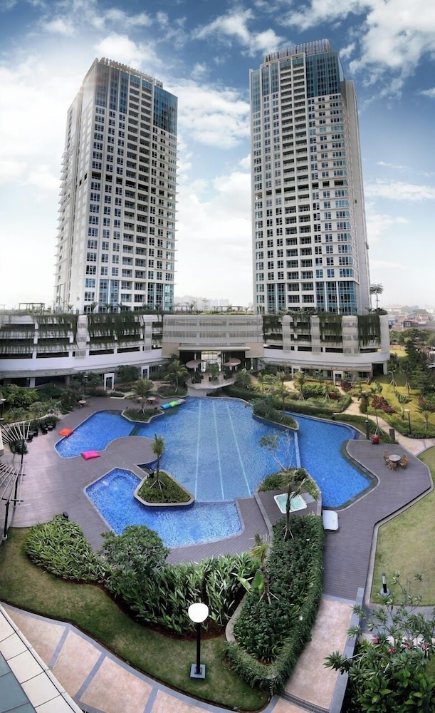 Staycation Jakarta Kensington Royal