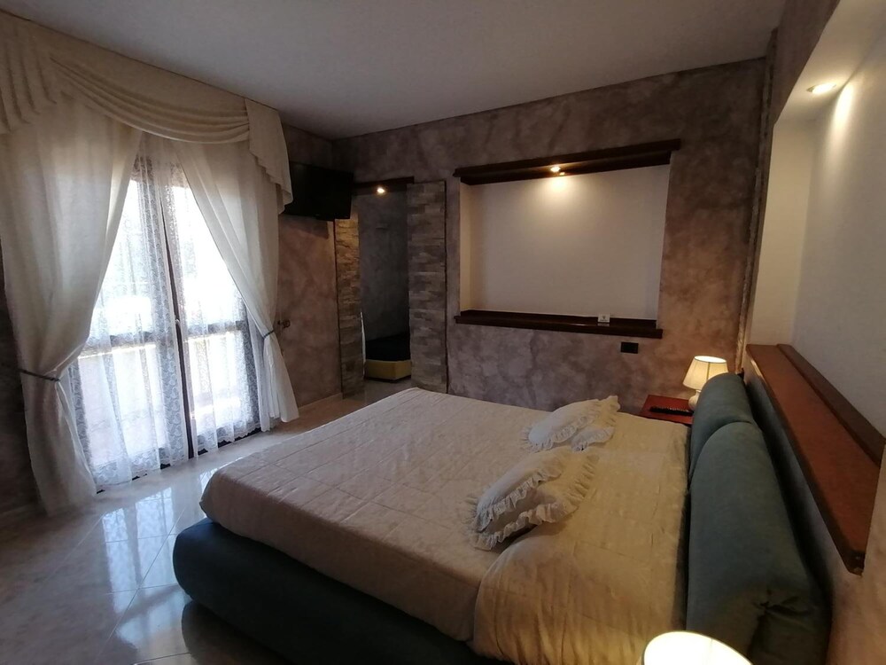 Photo 12