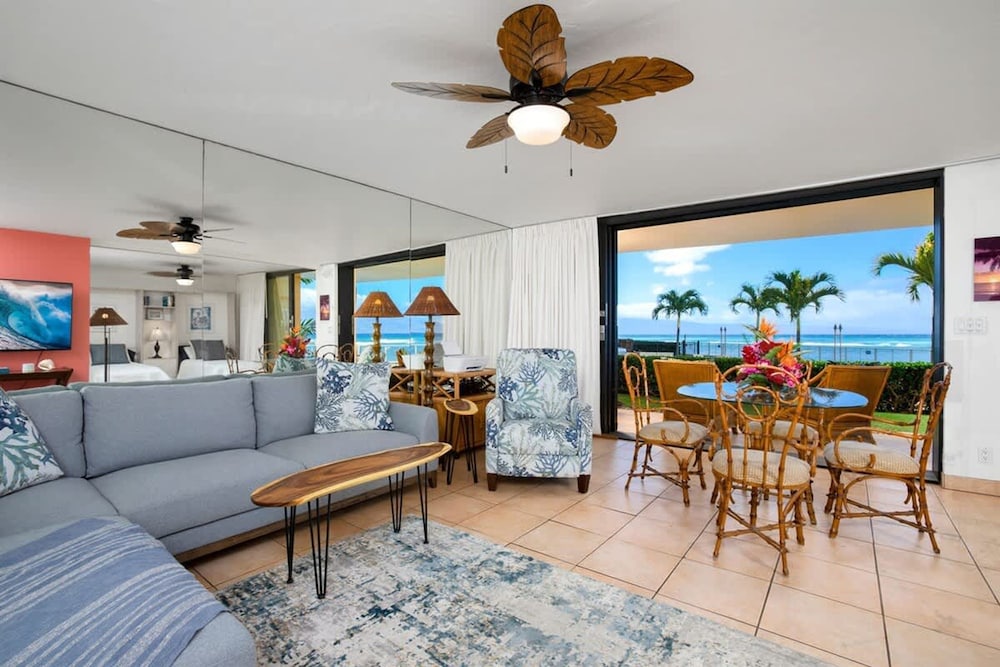 Spacious Oceanfront Hideaway Ground-level Paradise