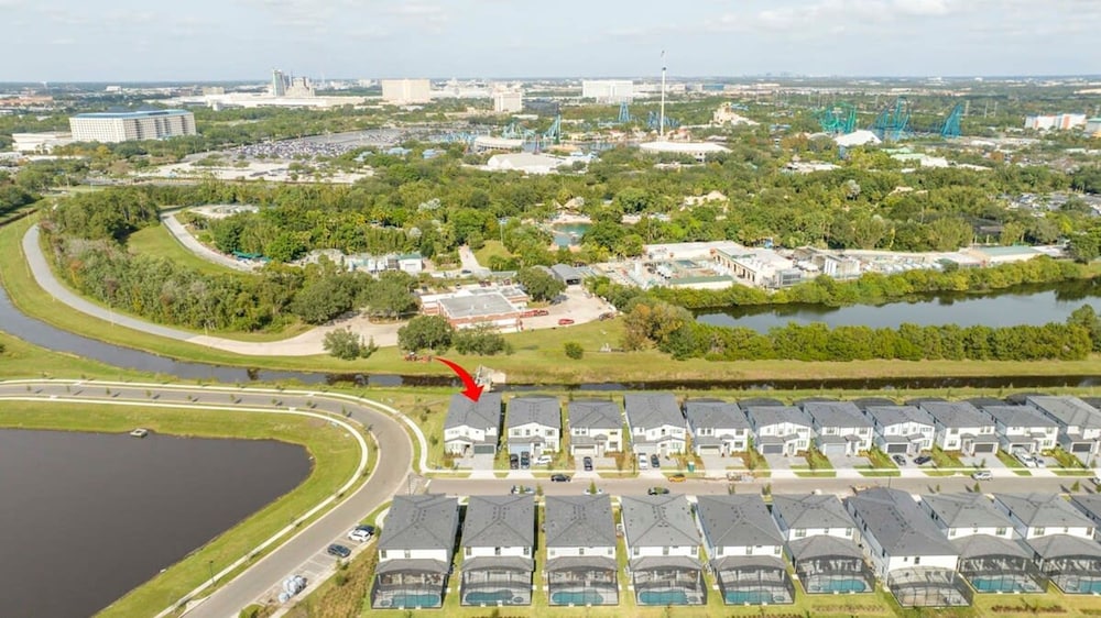 6163 Fantastic Home With 12bd