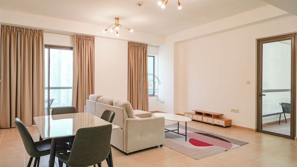 Premium 1 BR Stunning Marina & Sea Views