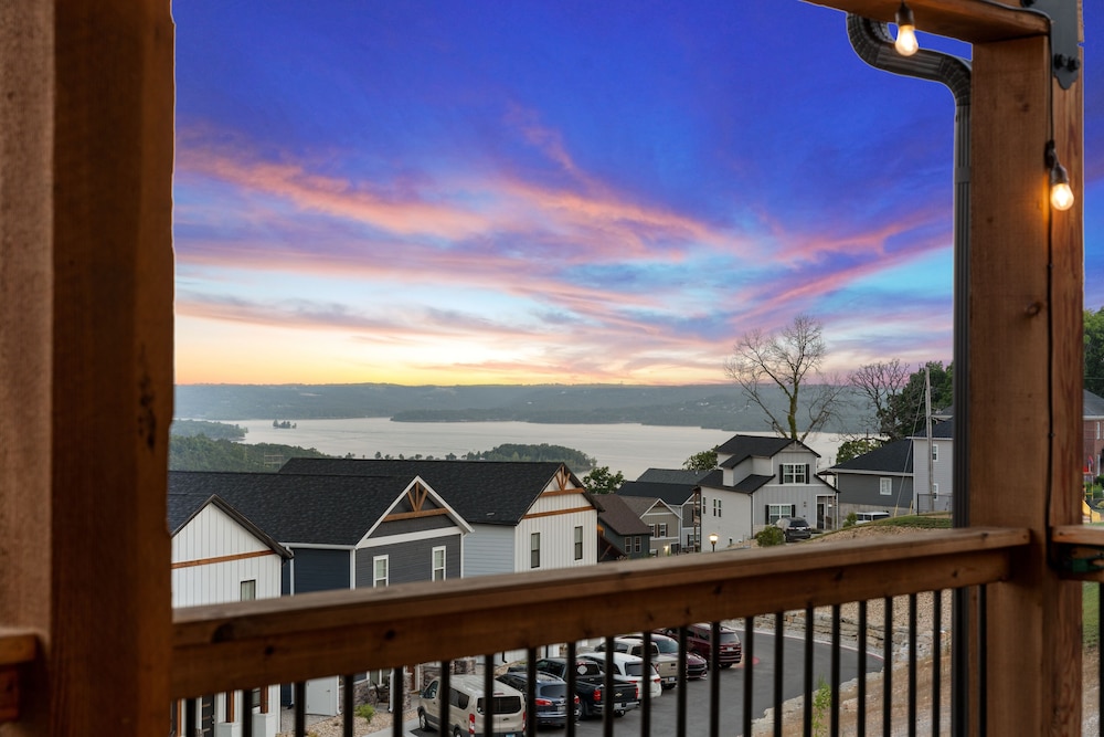 Cm132-6 -summer Breeze- Sleeps 17 6 Bedroom Home