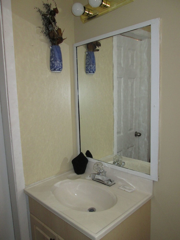 Edgewater Resorts - Edgewater Cottages