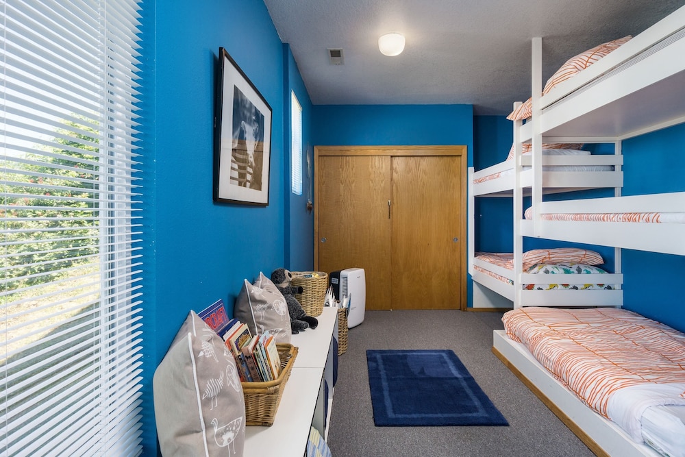 Blue Horizon by Avantstay Panoramic Views of the Ocean w/ Entertainers Patio view 5