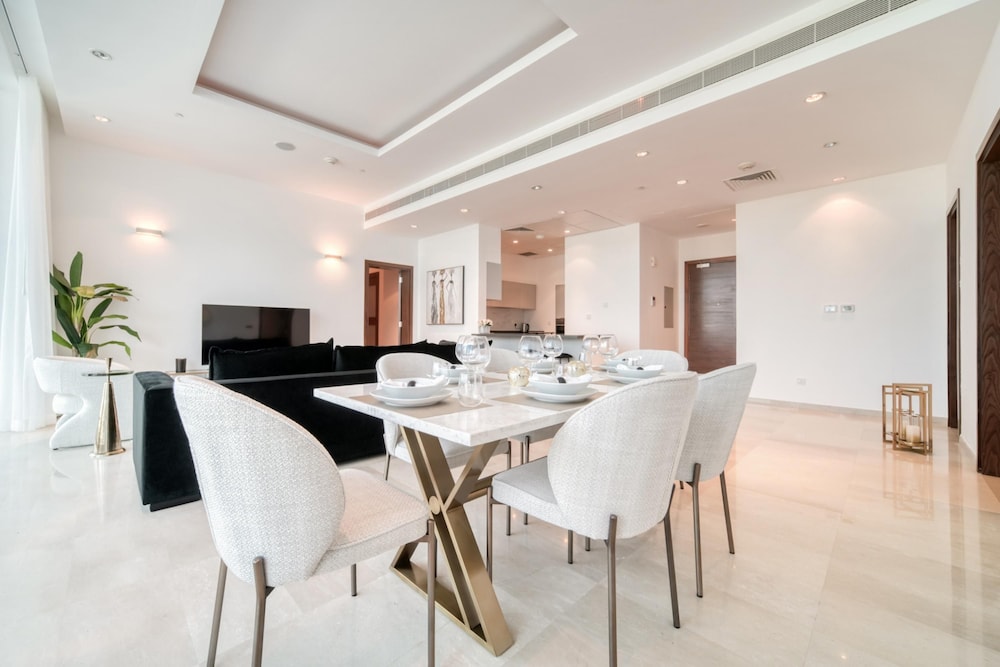Palm Living Modern Luxury Mediterranean Vibes