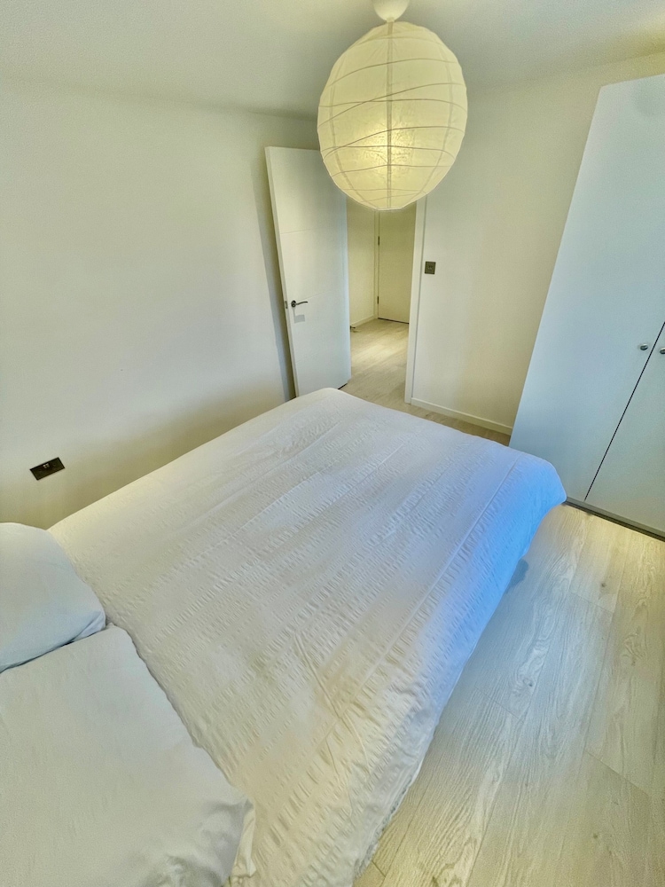 Cambridge Cozy 2 Bedroom Apartment 5 Sleep