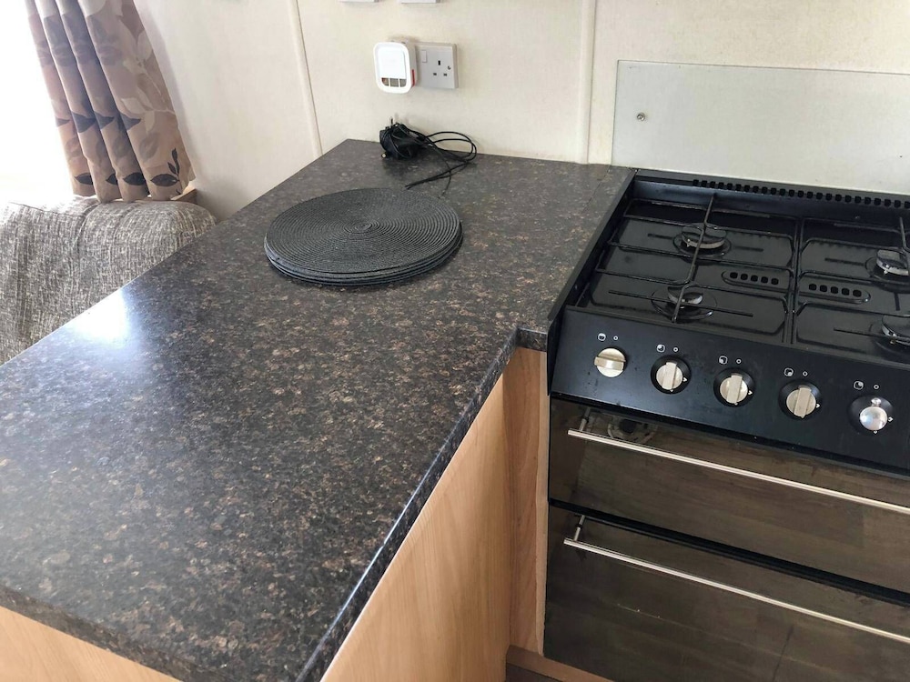 St Osyth Beach 3-bed Caravan, Sleeps 8, Parking