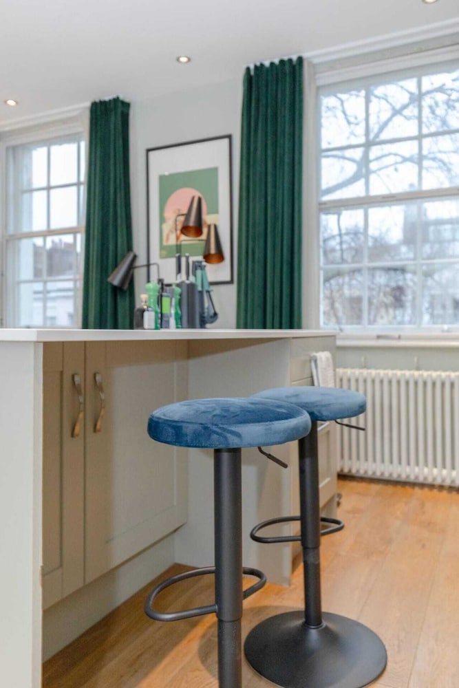 Elegant 1BD Flat in the Heart of Notting Hill!