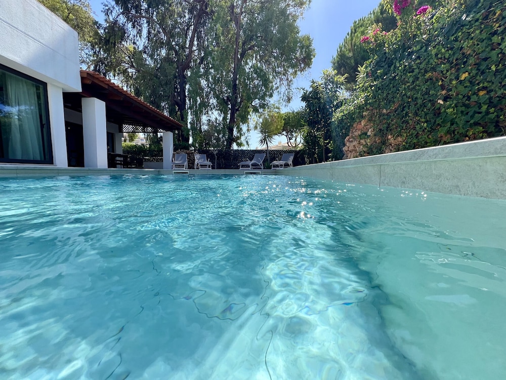 Vilamoura Premium Villa by Homing
