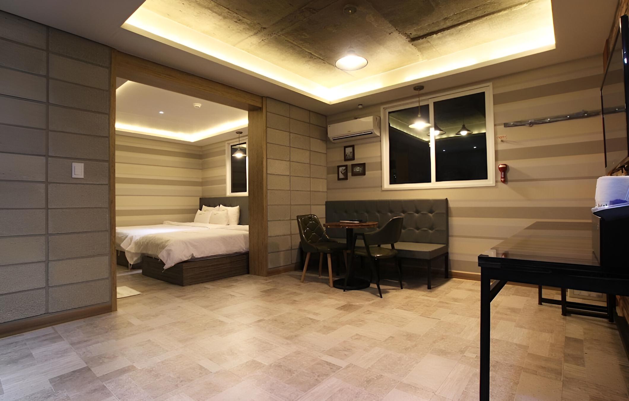 Yeosu Hakdong JA Self Check-in Motel view 5