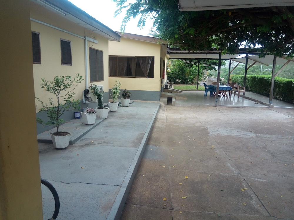 Zito Guest Inn