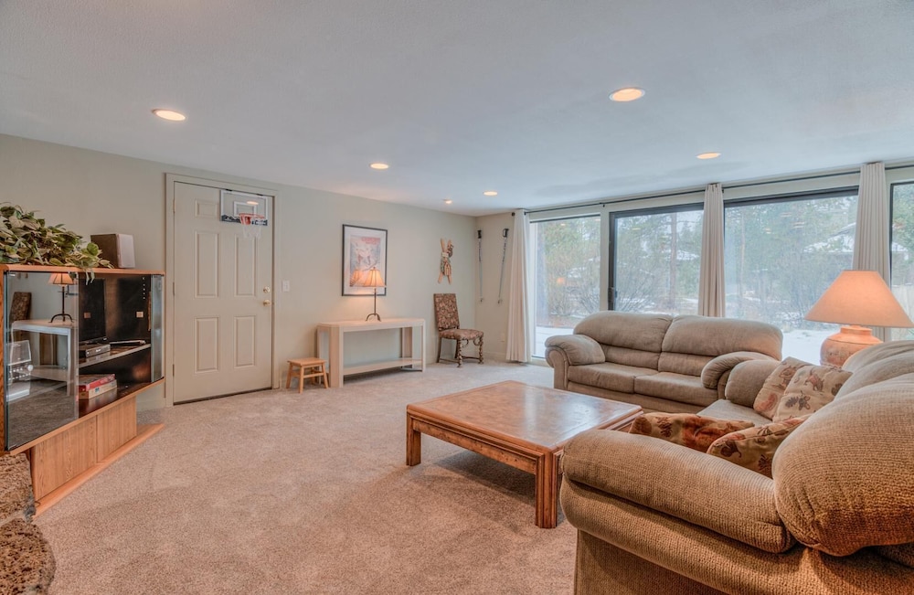 Jackpine Lane 8