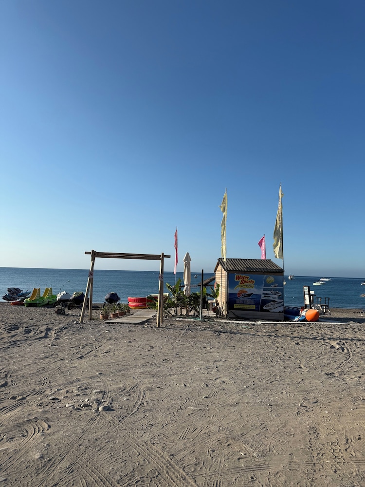 Amaryllis Beach House