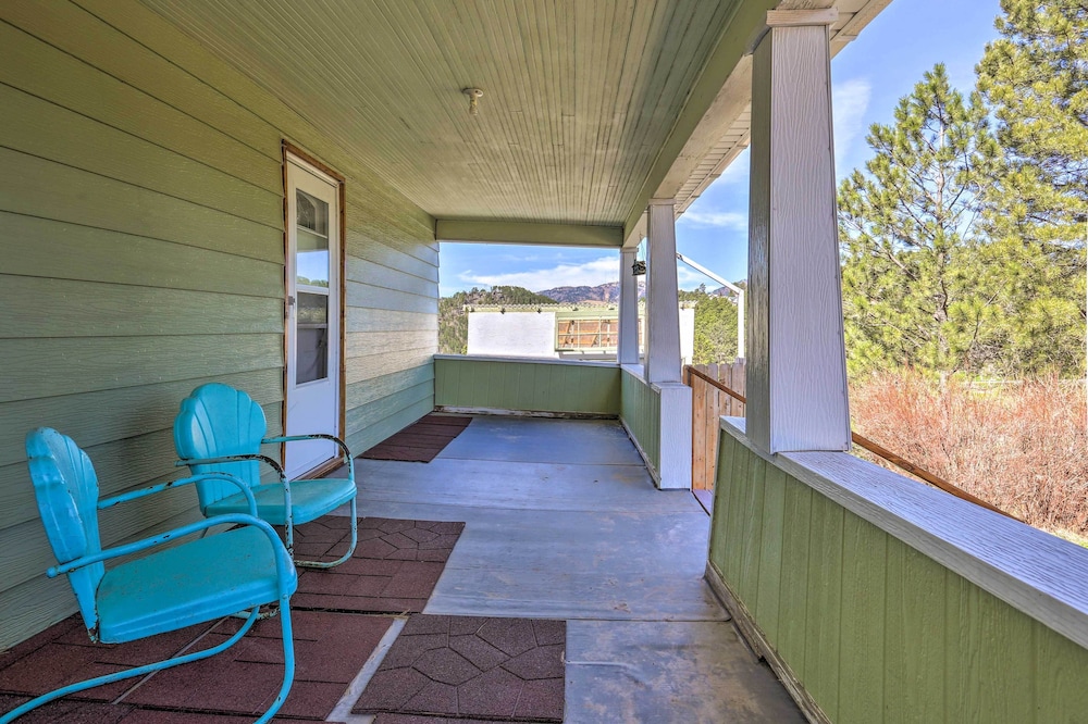 Classic Mountain Home, Half Mi to Main Street view 3