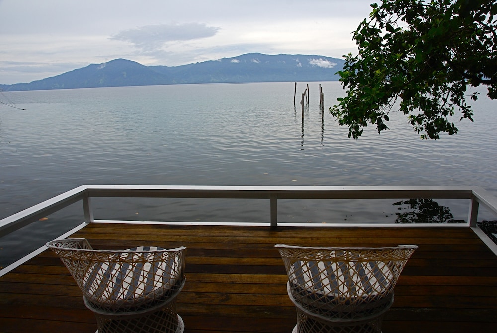 Driftwood Resort