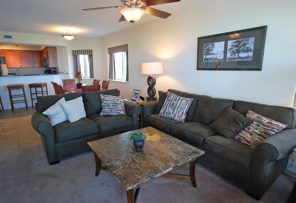 Bahama Sands 702