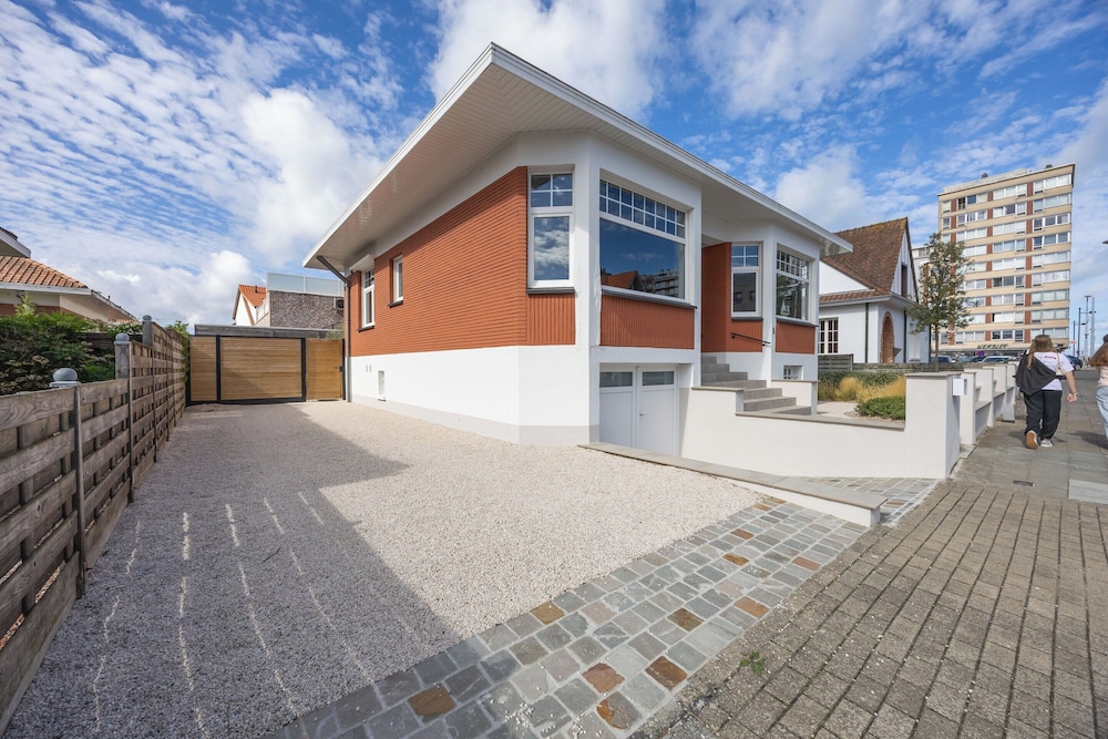 Holiday Home in Middelkerke Near Beach