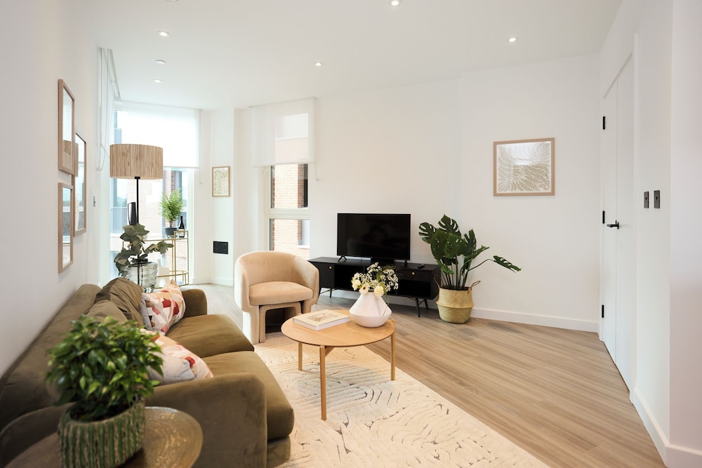 The Tottenham Place - Stylish 1bdr Flat With Balcony
