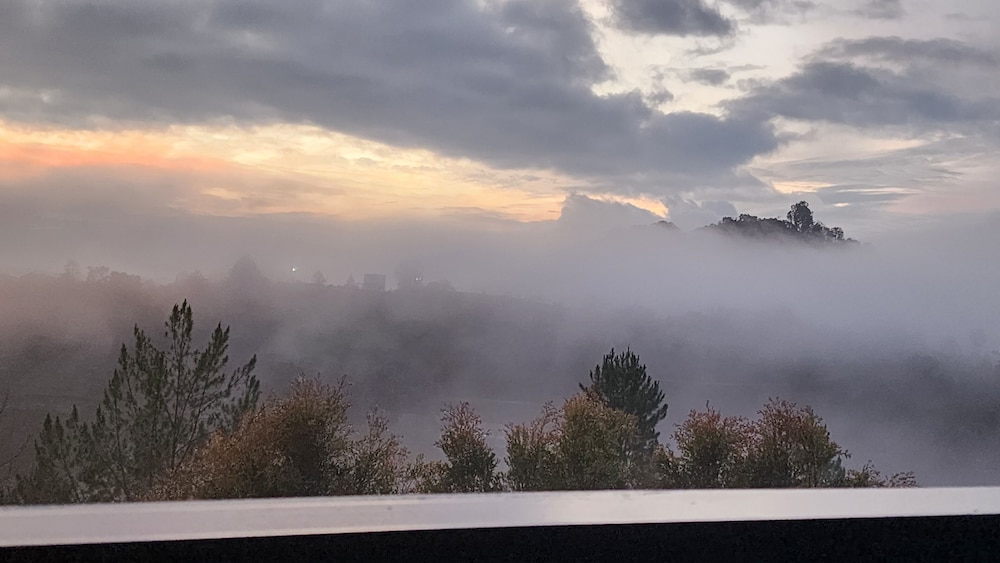 HOBBIT HOTEL